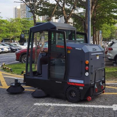 Xe quét rác ngồi lái Cabin Yangzi S12